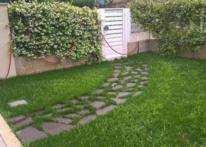 Orchidea Sul Mare Apartment *